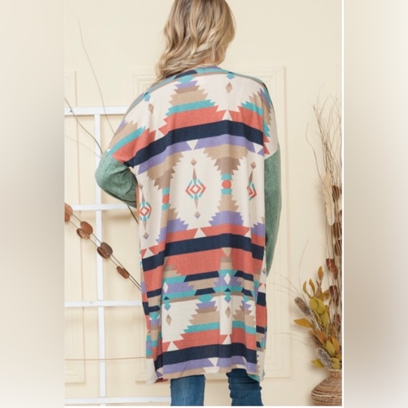 💼 Stunning PLUS Size Aztec Cardigan Sweater ~Much prettier in person see⬇️ - Picture 2 of 4